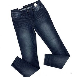 Judy Blue Mid-Rise Jeans 8248